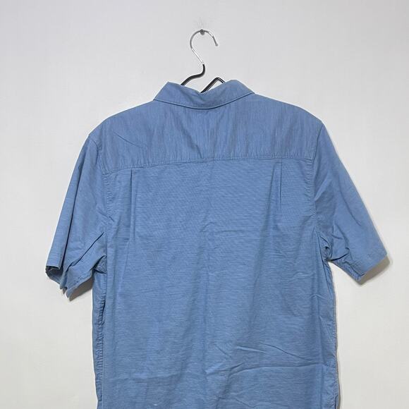 The North Face Button Down Short Sleeve Mens Shirt Light Blue Striped Pocket - Picture 3 of 8